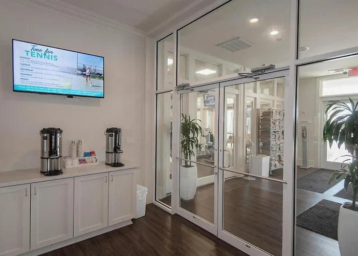 Bristol 710- Endless Beachfront Views 7th Floor Wrap Around Balcony *